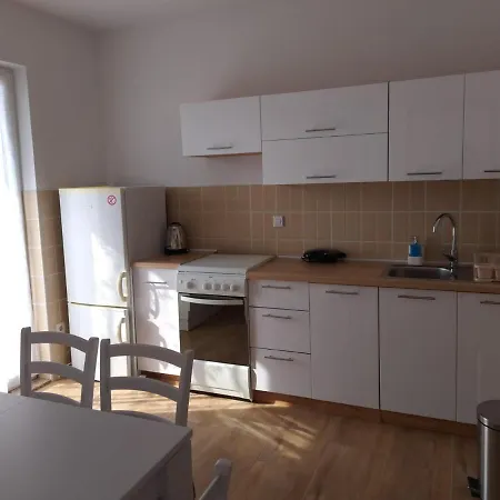 Daire Zubak Rovanjska