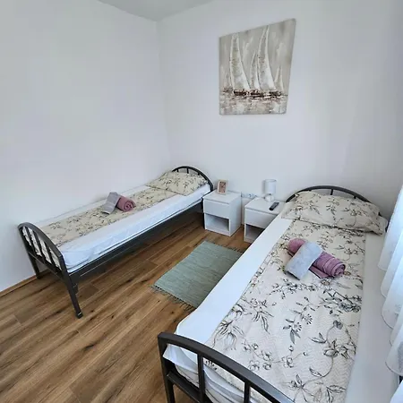 Daire Zubak Rovanjska